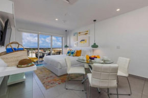 Spacious Modern Studio Living Downtown